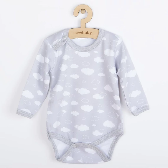 New Baby szürke baba body 80-as méretben, 100% pamut, kényelmes és praktikus.