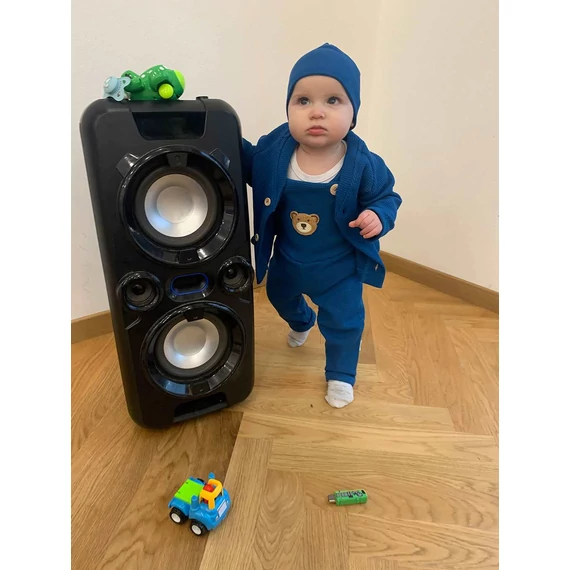 elegáns V-alakú nyakkivágással és fa gombokkal. Ideális mindennapi viseletre!|||New Baby kék fiúkabát