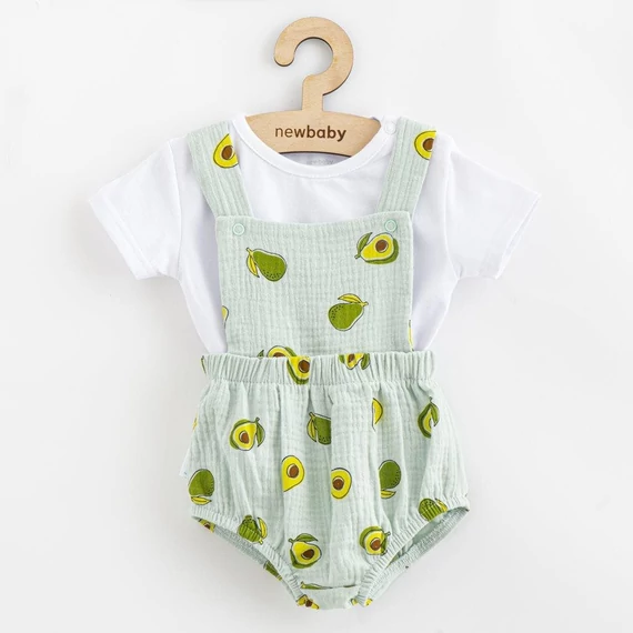 New Baby Avocado muszlin együttes, zöld szín, 2 részes, kényelmes nyári viselet rövidnadrággal és pólóval.