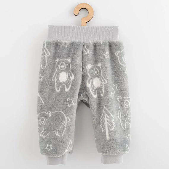 New Baby Winter times melegítő nadrág, maci mintás, 100% poliészter wellsoft anyagból, rugalmas derékkal.