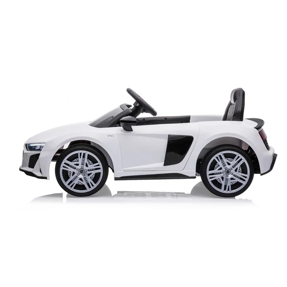 biztonságos kagylóülés.|||**Audi R8 Spyder akkumulátoros autó - sportos